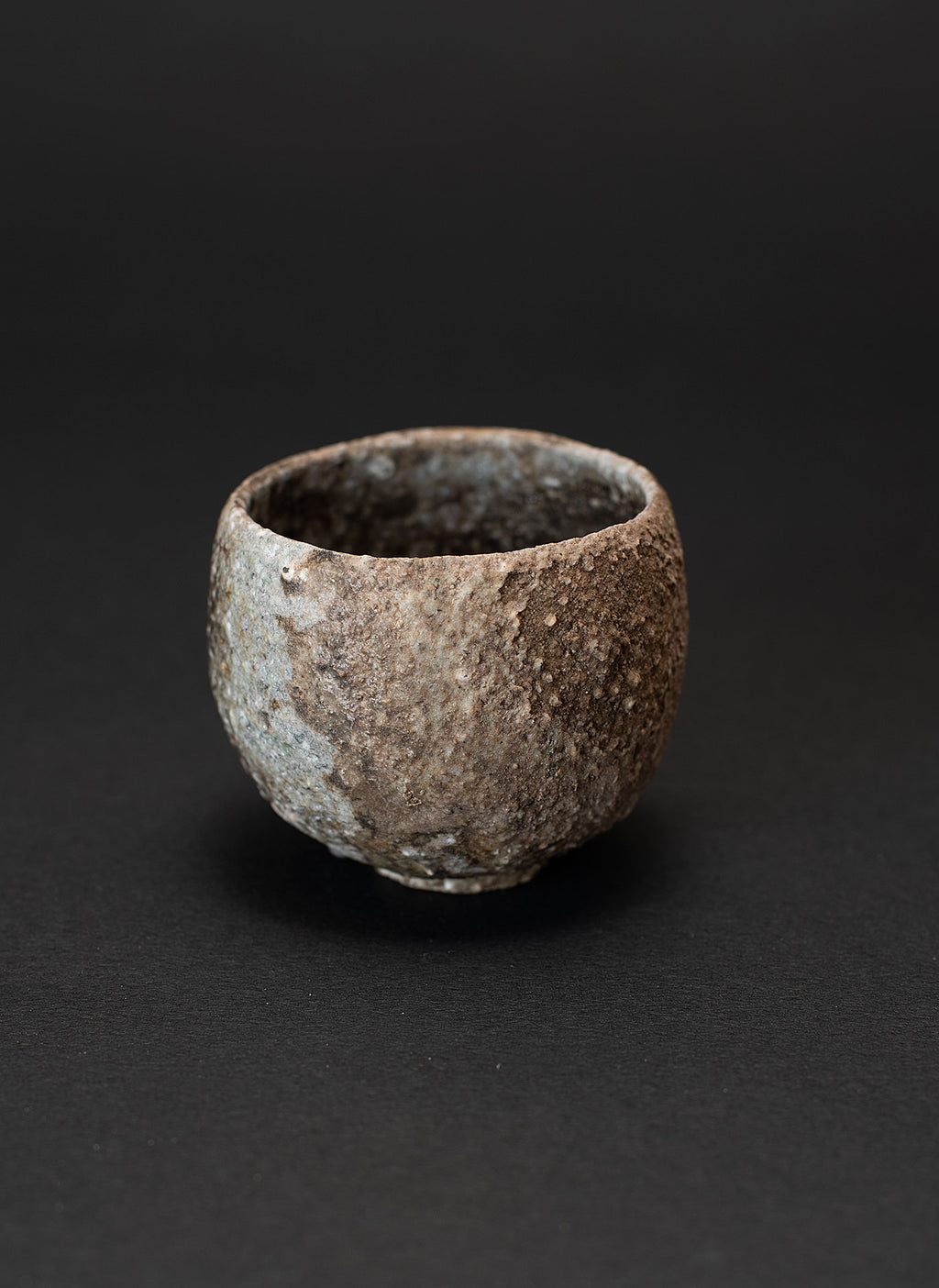 Sake cup (Guinomi) – Yakishime (Shigaraki Land)