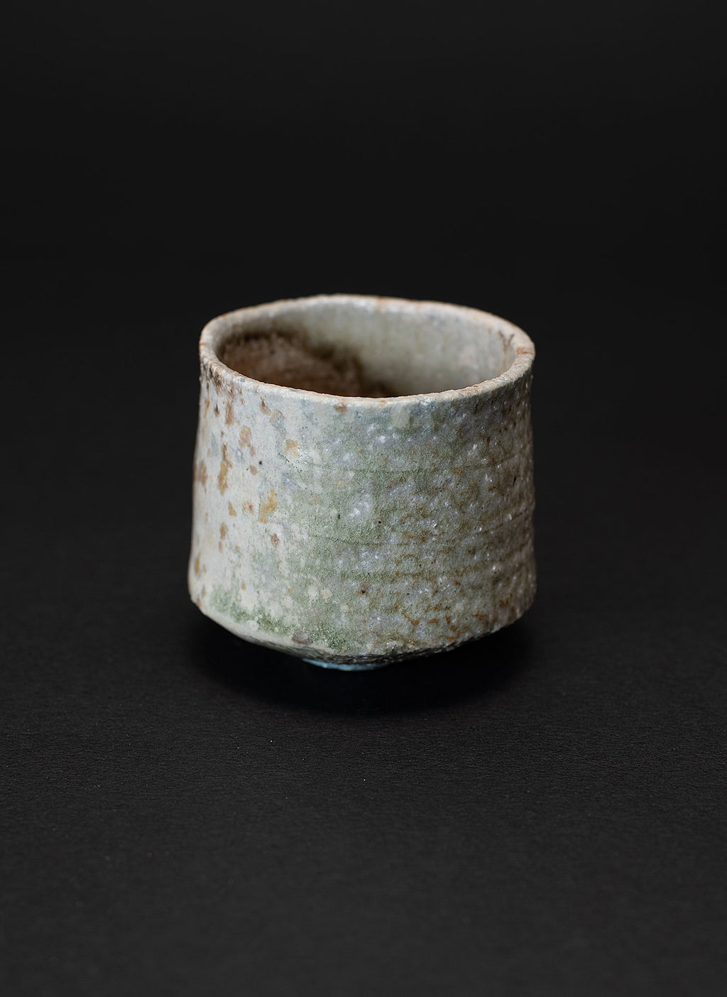 Sake cup (Guinomi) – Yakishime (Shigaraki Land)