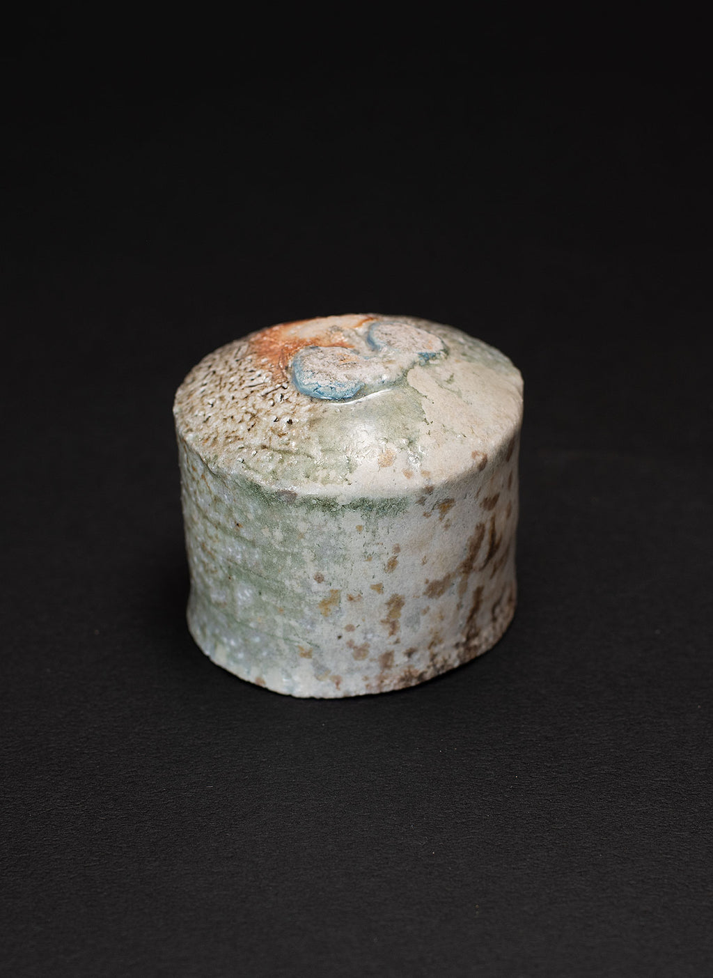 Sake cup (Guinomi) – Yakishime (Shigaraki Land)