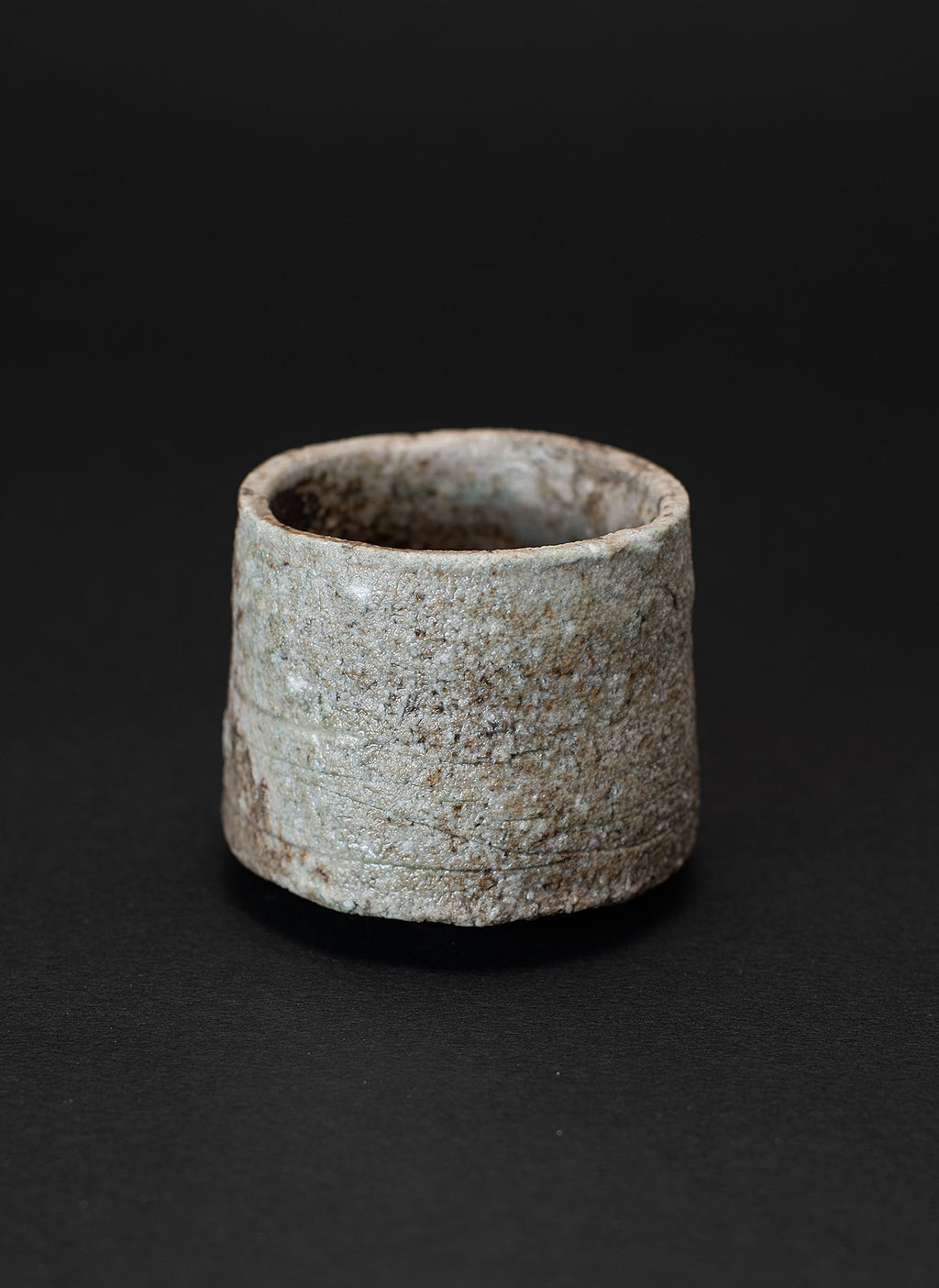 Sake cup (Guinomi) – Yakishime (Shigaraki Land)