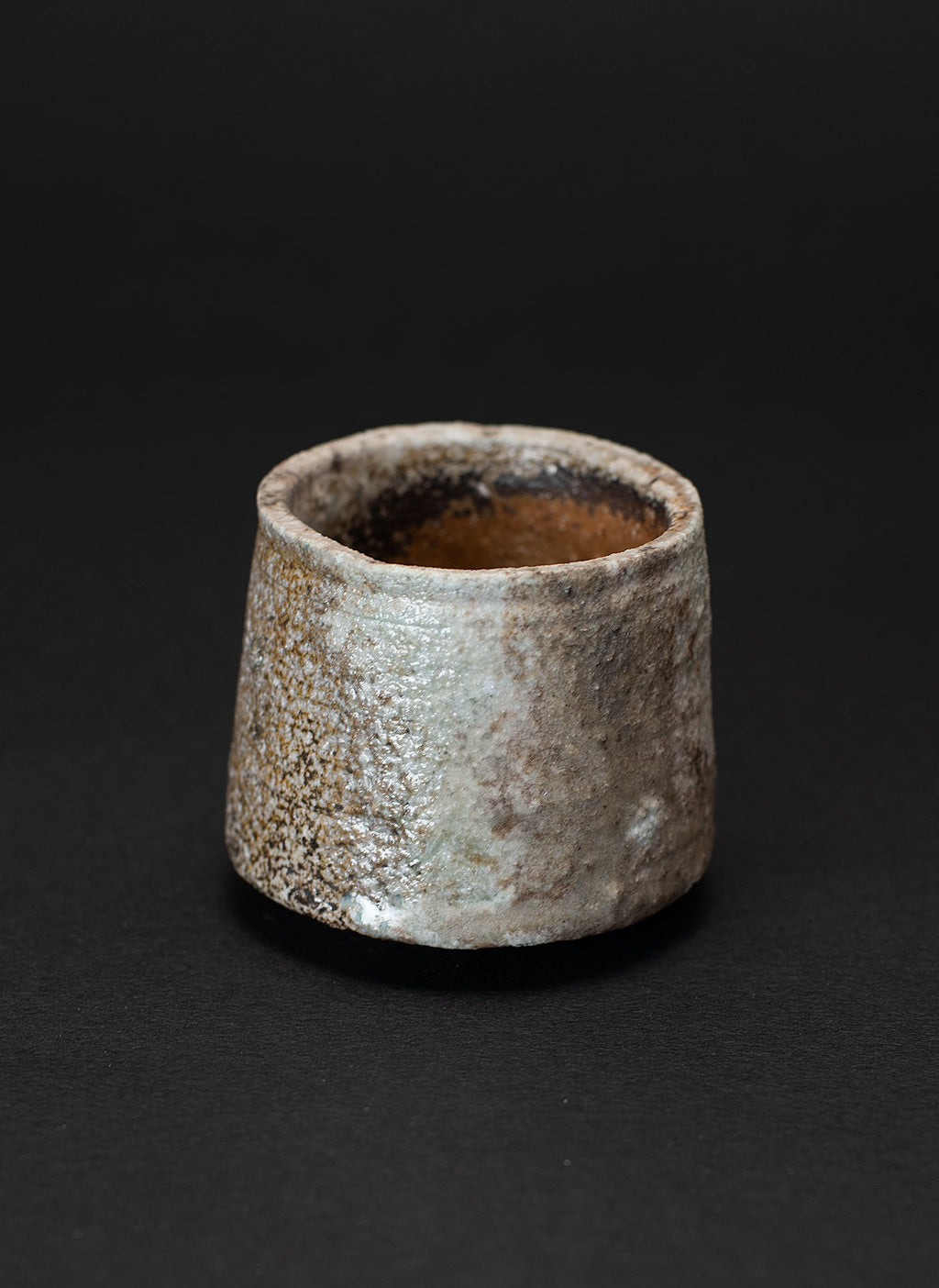 Sake cup (Guinomi) – Yakishime (Shigaraki Land)