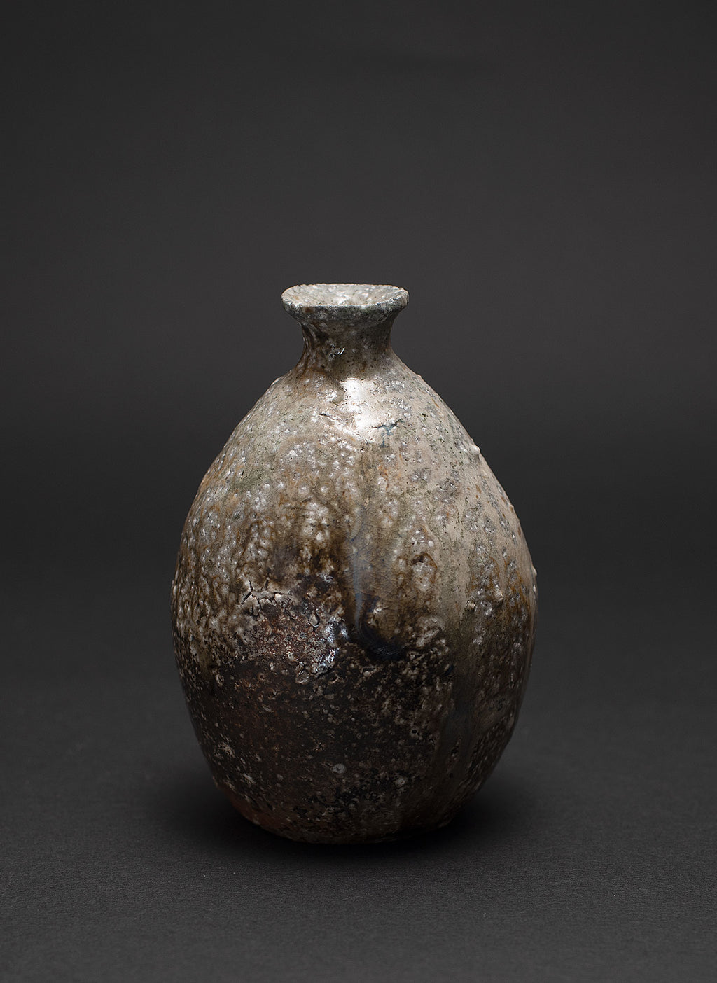 Sake carafe (Tokkuri) – Yakishime (Land of Shigaraki)