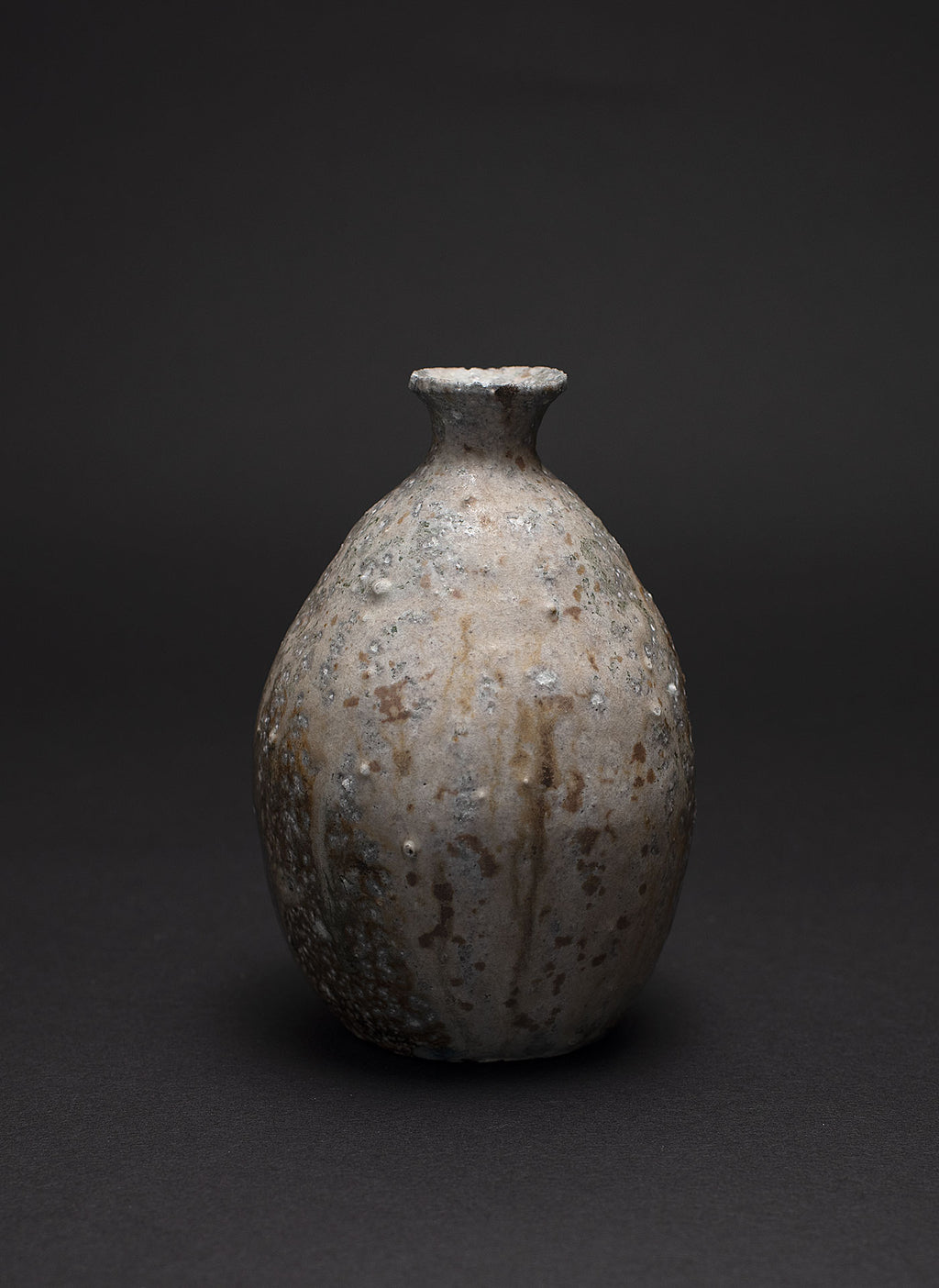 Sake carafe (Tokkuri) – Yakishime (Land of Shigaraki)