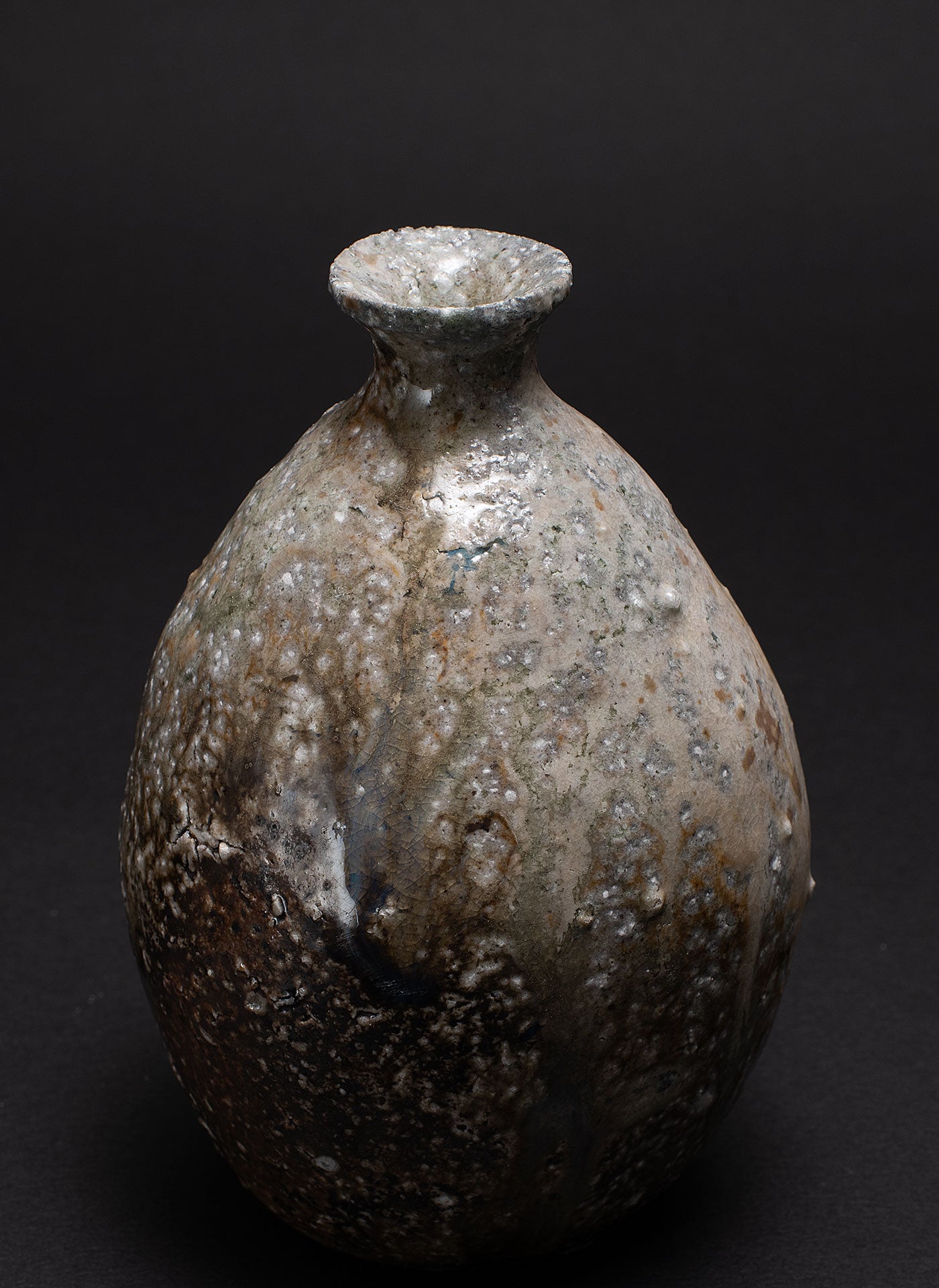 Sake carafe (Tokkuri) – Yakishime (Land of Shigaraki)