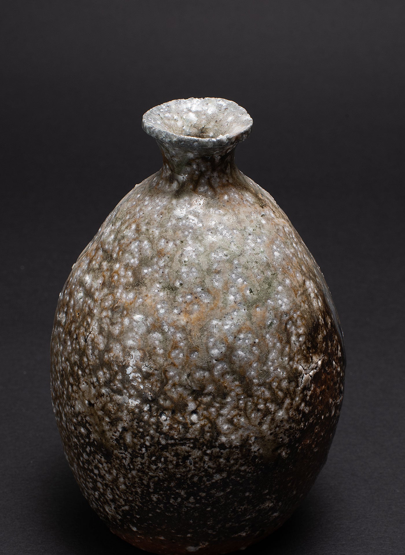Sake carafe (Tokkuri) – Yakishime (Land of Shigaraki)