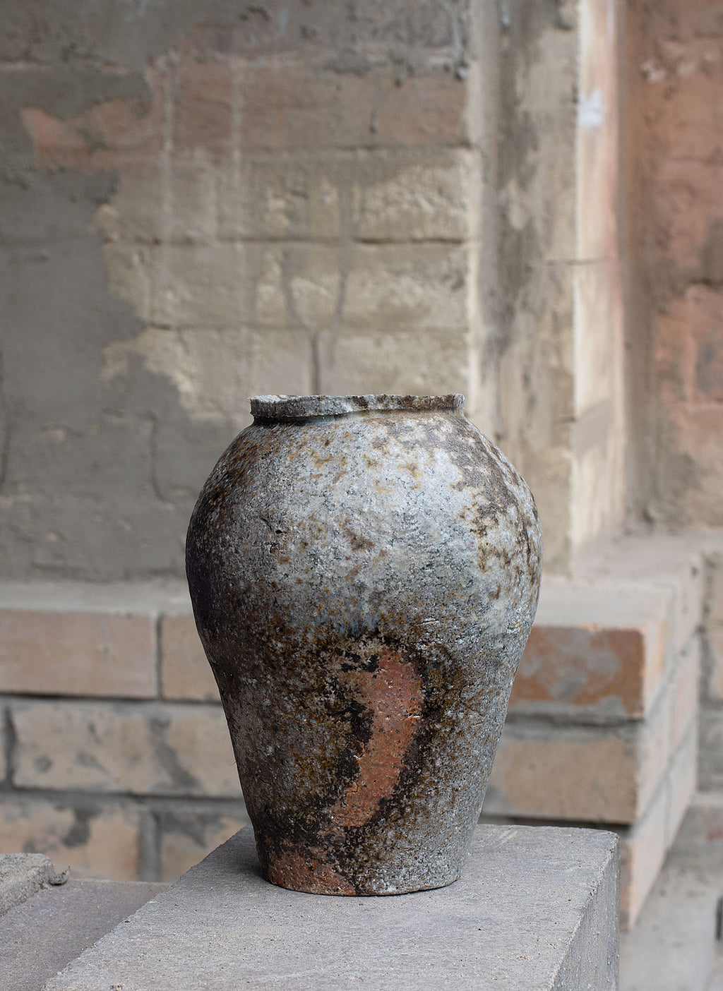 Flower vase (hanging or freestanding) – Yakishime (Shigaraki clay)