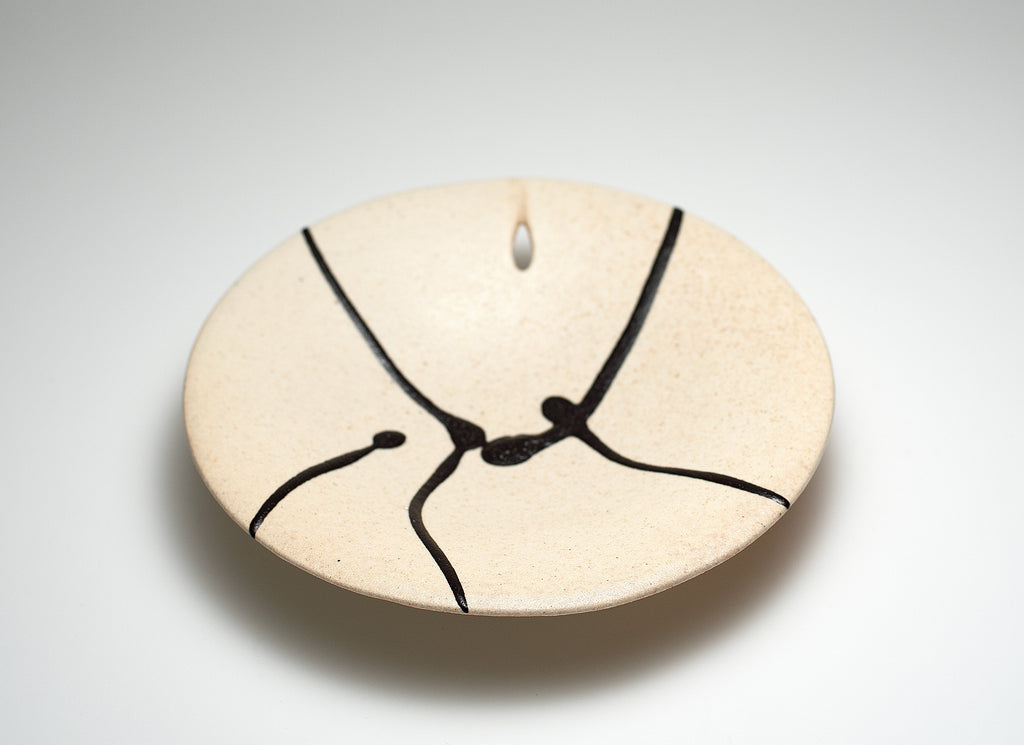 Set of two plates with lotus flower pattern