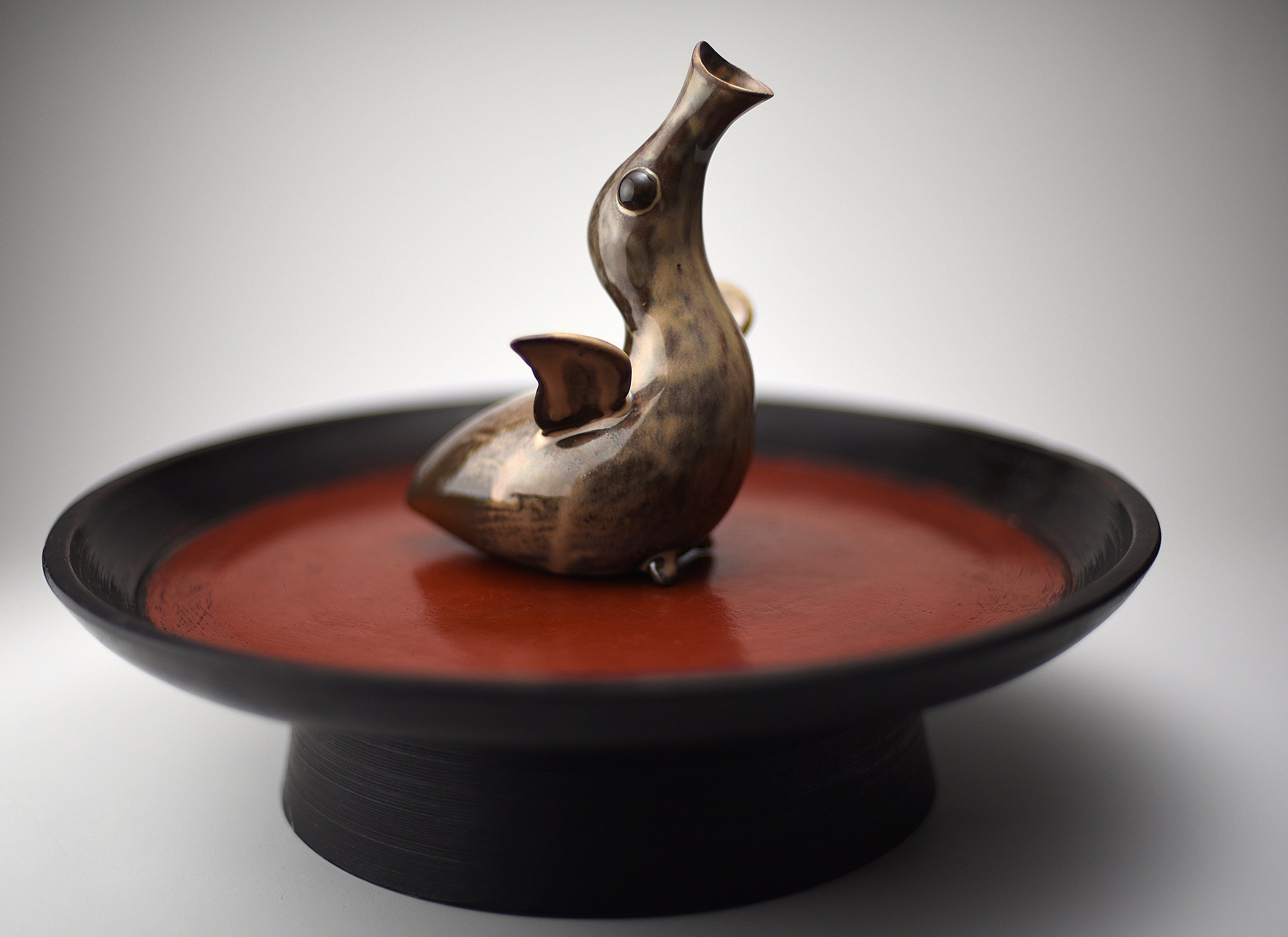 Récipient à saké en forme d’oiseau_A