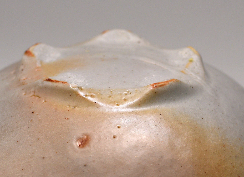Flower-shaped bowl with Shino glaze