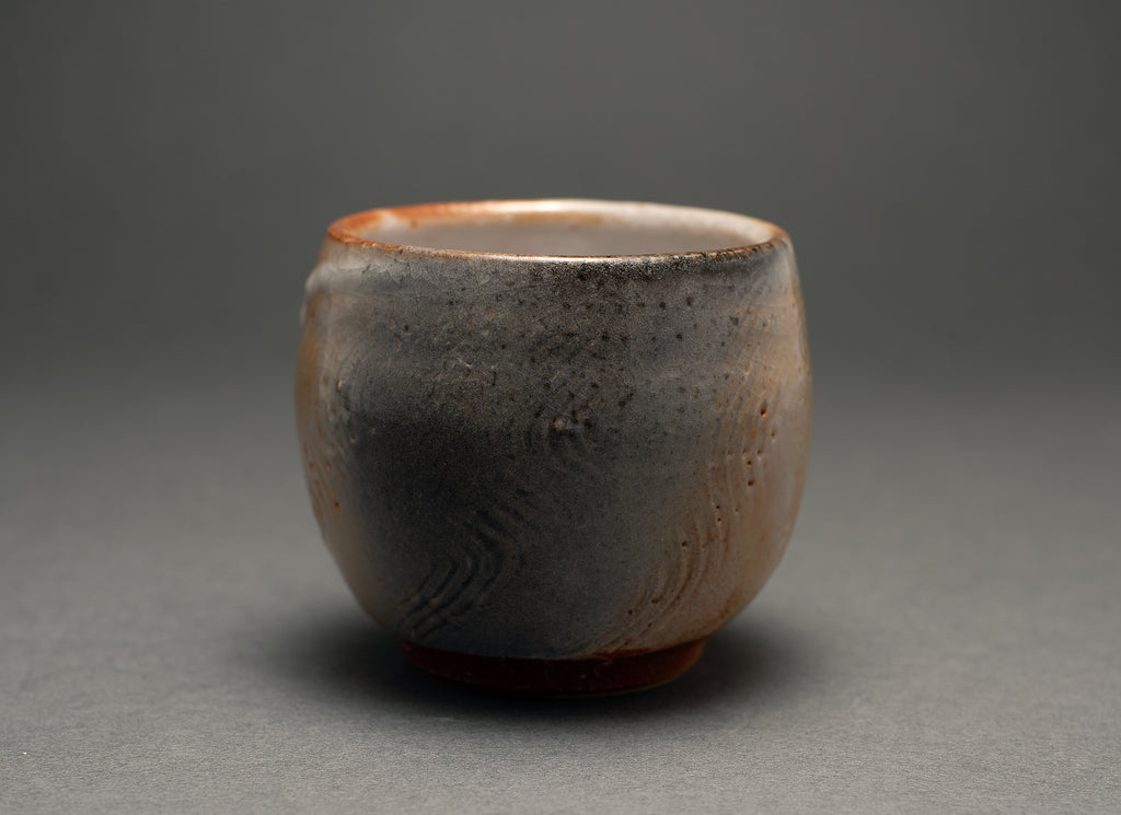 Shino Fluid Style Engraved Versatile Mug