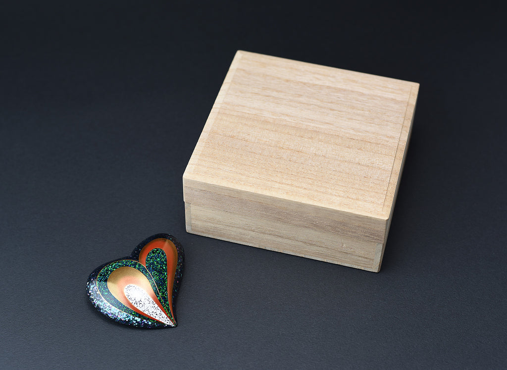 Saikiko brooch no. 2
