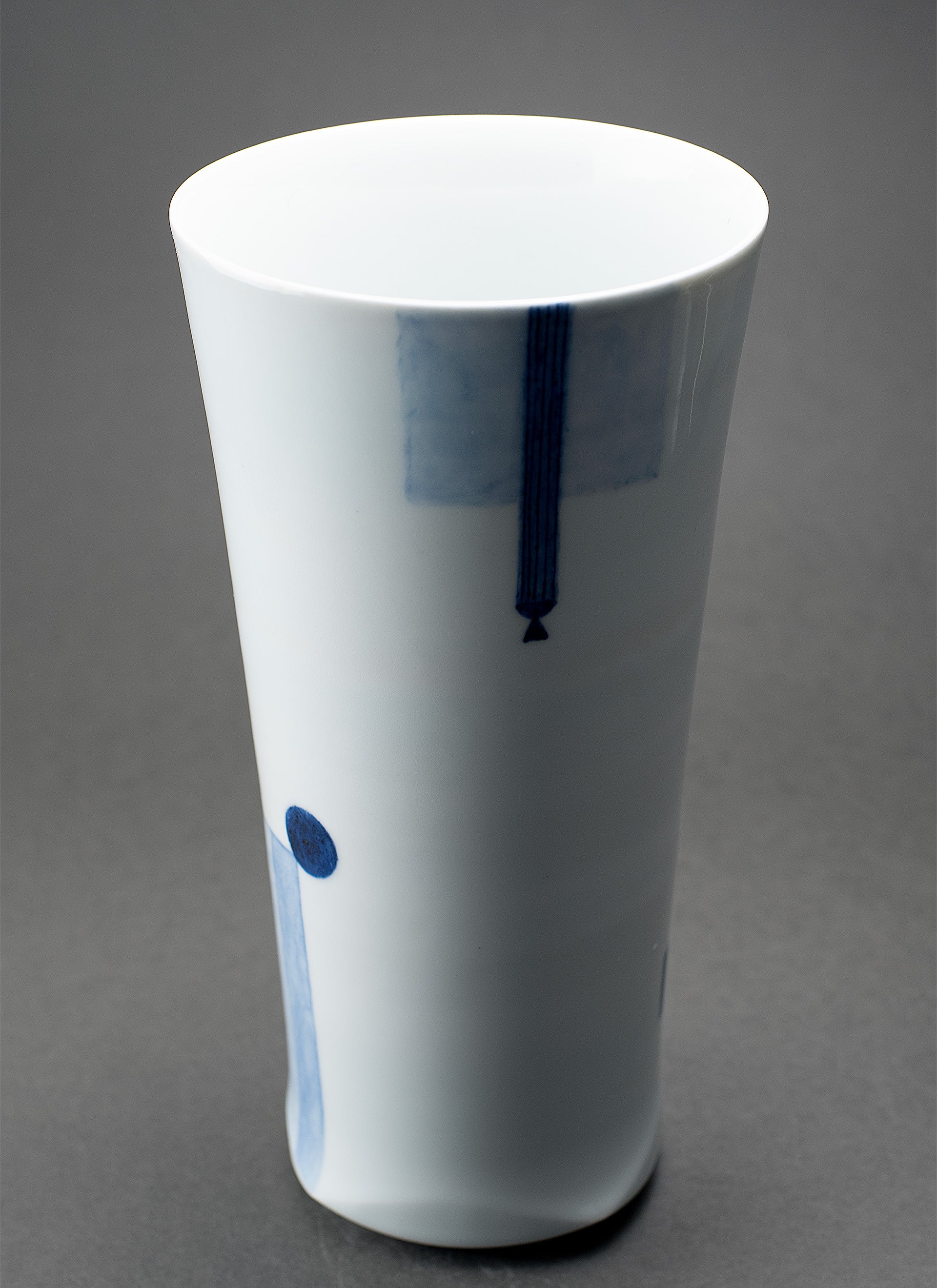 Motif à lignes céramique bleue Vase